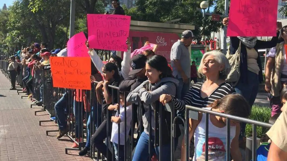 Familias se manifiestan nueva